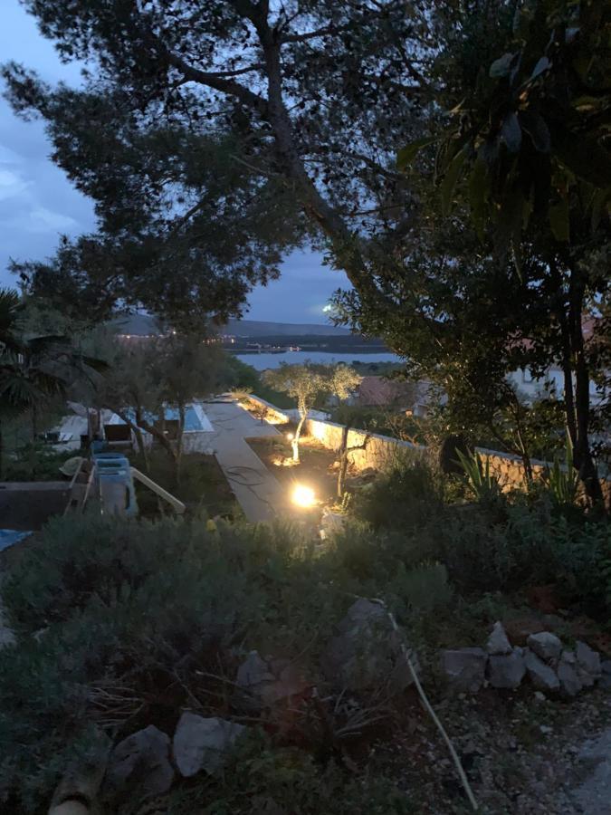 Lili Apartments, Sv Dunata 18 Kornić エクステリア 写真