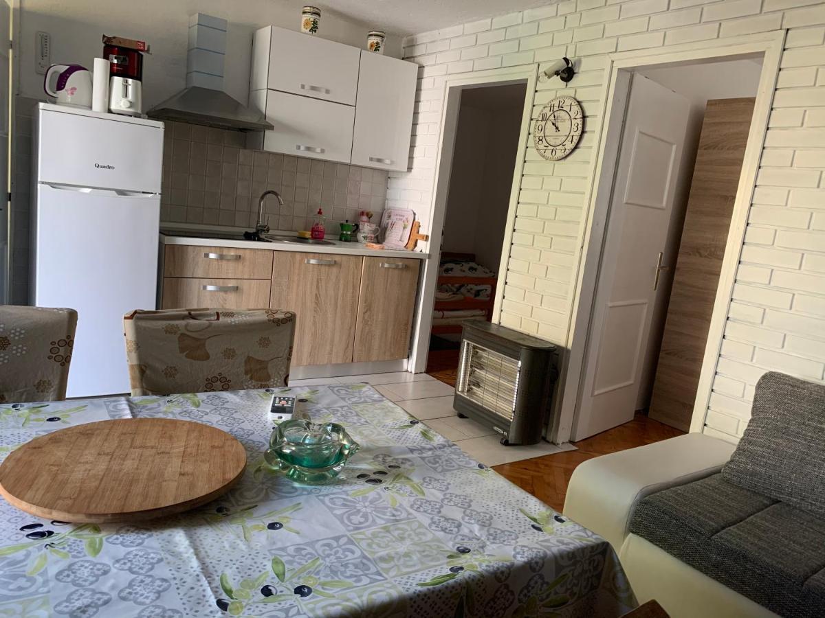 Lili Apartments, Sv Dunata 18 Kornić エクステリア 写真