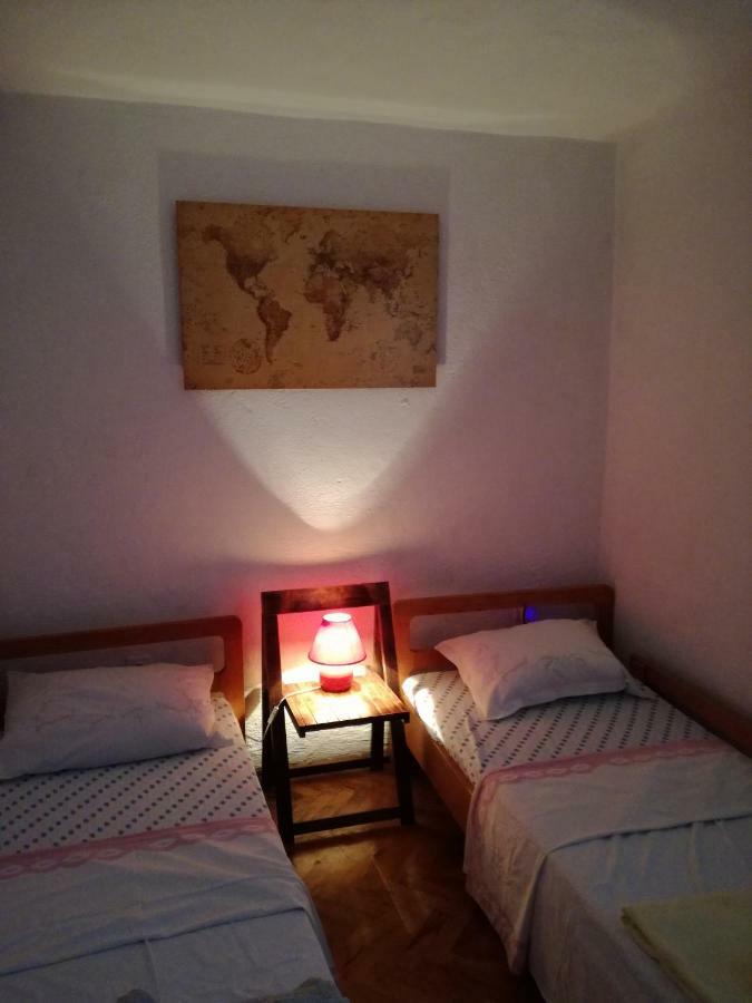 Lili Apartments, Sv Dunata 18 Kornić エクステリア 写真